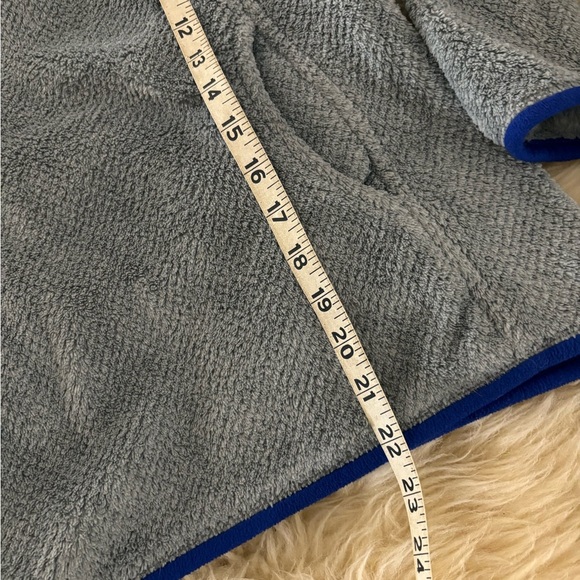 Patagonia 1/4 Snap Re-Tool Synchilla Gray and Blue Fleece Pullover - Picture 4 of 5